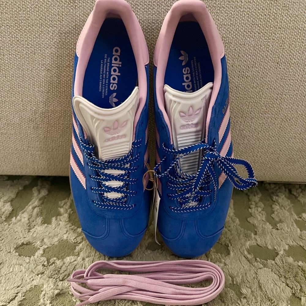 ✨NWT✨ Adidas Gazelle Sneakers, blue and pink - Picture 6 of 8